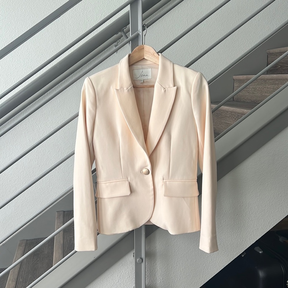 NWOT JENN Blush Beige Blazer, S